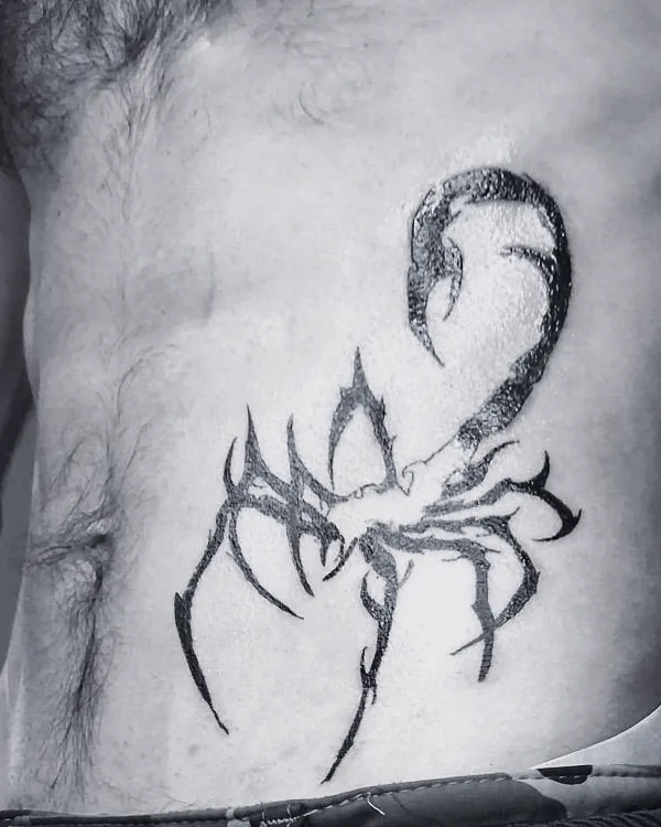 Fine line — Scorpion, Ribs. Sami Tutar, S.Ink